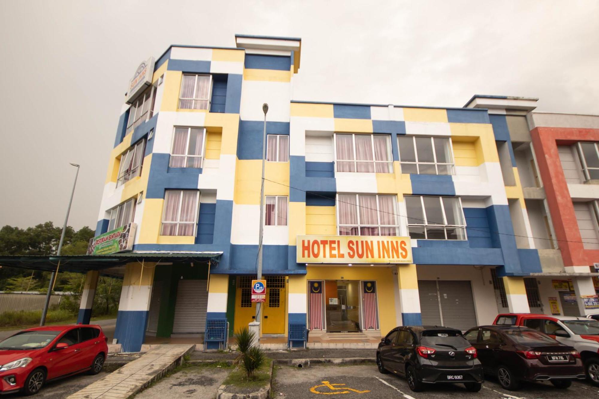 Sun Inns Hotel Meru Raya Chemor Экстерьер фото